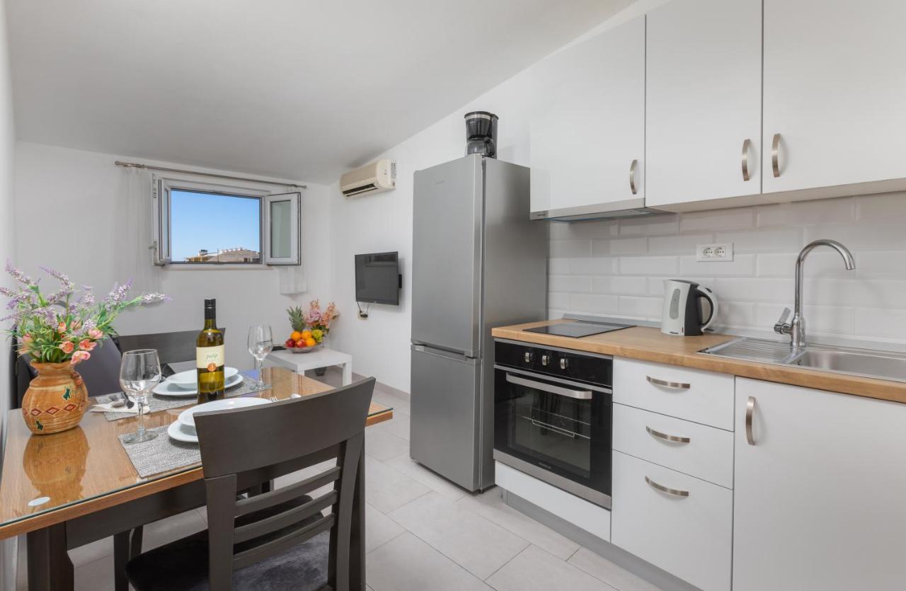 Apartments Petrovic ماكارسكا المظهر الخارجي الصورة