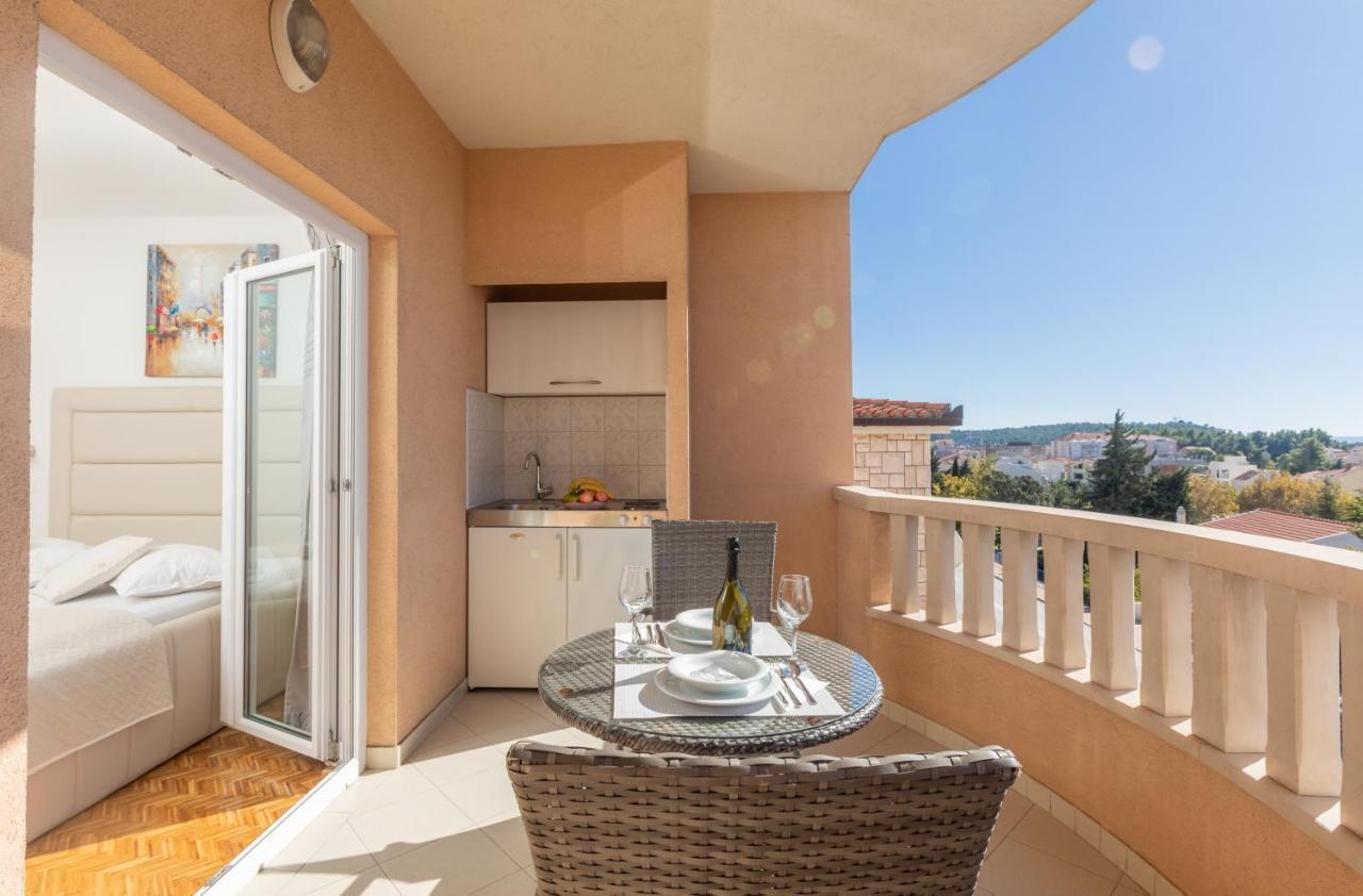 Apartments Petrovic ماكارسكا المظهر الخارجي الصورة