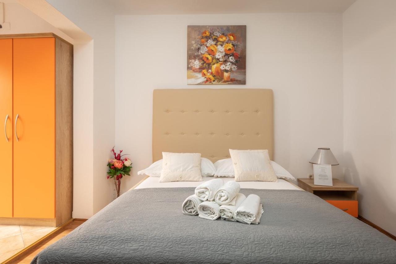 Apartments Petrovic ماكارسكا المظهر الخارجي الصورة
